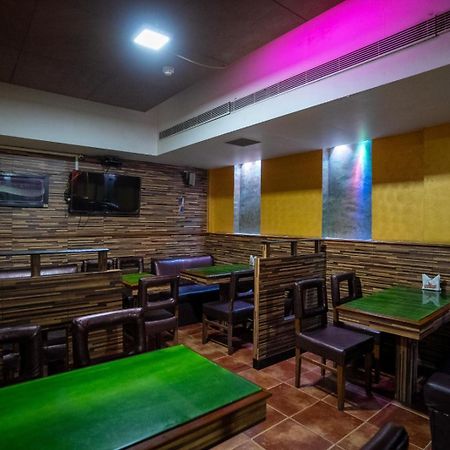 טירונלוולי Sree Bharani Hotels מראה חיצוני תמונה