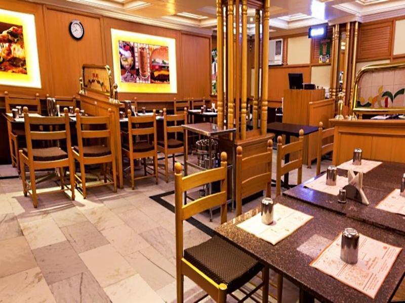 טירונלוולי Sree Bharani Hotels מראה חיצוני תמונה